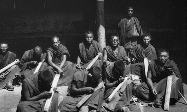 Old photos of Xiahe city in Gansu in 1930s